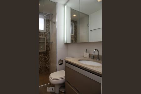 Apartamento à venda com 77m², 2 quartos e 2 vagasBanheiro da Suíte 2