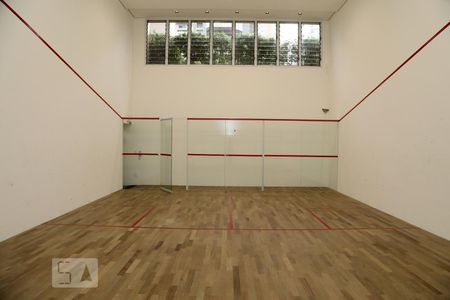 Apartamento à venda com 77m², 2 quartos e 2 vagasQuadra squash