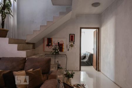 Casa à venda com 298m², 4 quartos e 2 vagasSala de TV