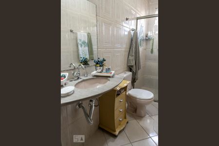 Casa à venda com 298m², 4 quartos e 2 vagasBanheiro