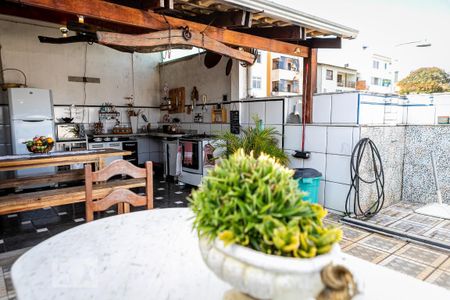 Casa à venda com 298m², 4 quartos e 2 vagasVaranda