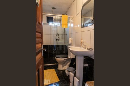 Casa à venda com 298m², 4 quartos e 2 vagasBanheiro Social