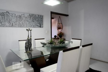 Casa à venda com 298m², 4 quartos e 2 vagasSala de Jantar