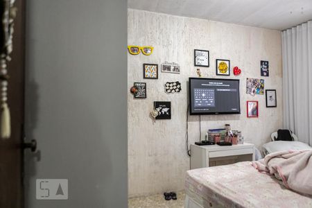 Casa à venda com 298m², 4 quartos e 2 vagasQuarto 1