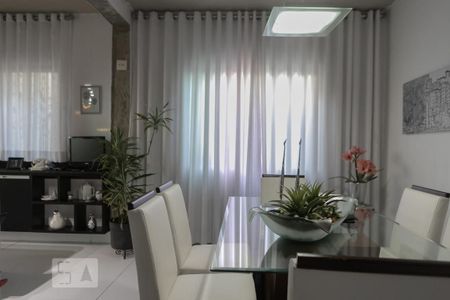 Casa à venda com 298m², 4 quartos e 2 vagasSala de Jantar