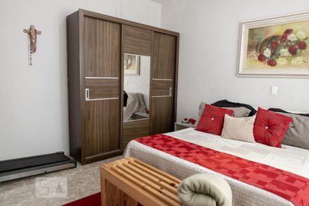 Casa à venda com 298m², 4 quartos e 2 vagasSuíte