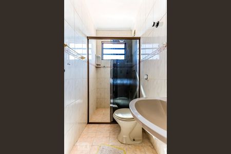 Casa à venda com 130m², 4 quartos e 2 vagas Casa à venda com 130m², 4 quartos e 2 vagasBanheiro da Suíte