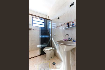 Casa à venda com 130m², 4 quartos e 2 vagas Casa à venda com 130m², 4 quartos e 2 vagasBanheiro da Suíte