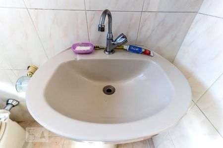 Casa à venda com 130m², 4 quartos e 2 vagas Casa à venda com 130m², 4 quartos e 2 vagasBanheiro da Suíte