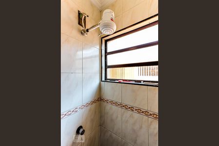 Casa à venda com 130m², 4 quartos e 2 vagas Casa à venda com 130m², 4 quartos e 2 vagasBanheiro