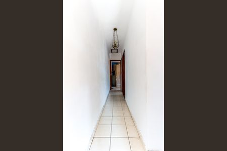 Casa à venda com 130m², 4 quartos e 2 vagas Casa à venda com 130m², 4 quartos e 2 vagasCorredor Quartos