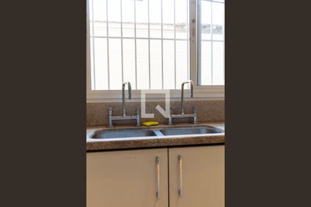 Casa à venda com 364m², 4 quartos e 4 vagas Casa à venda com 364m², 4 quartos e 4 vagasCozinha