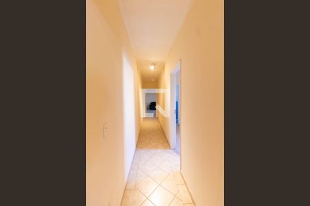 Casa à venda com 364m², 4 quartos e 4 vagas Casa à venda com 364m², 4 quartos e 4 vagasCorredor