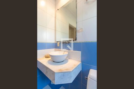 Casa à venda com 364m², 4 quartos e 4 vagas Casa à venda com 364m², 4 quartos e 4 vagasBanheiro da Suíte 3