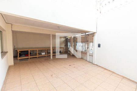 Casa à venda com 364m², 4 quartos e 4 vagas Casa à venda com 364m², 4 quartos e 4 vagasGaragem