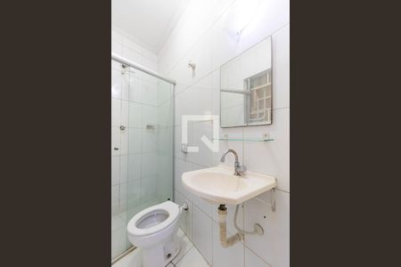 Casa à venda com 364m², 4 quartos e 4 vagas Casa à venda com 364m², 4 quartos e 4 vagasEdícula - Banheiro