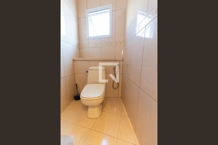 Casa à venda com 364m², 4 quartos e 4 vagas Casa à venda com 364m², 4 quartos e 4 vagasBanheiro da Suíte 1