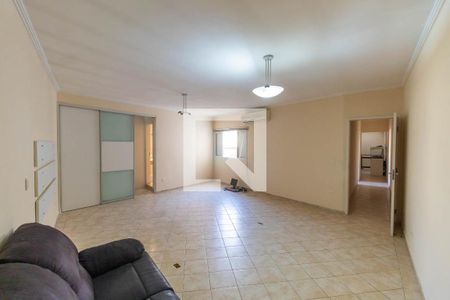 Casa à venda com 364m², 4 quartos e 4 vagas Casa à venda com 364m², 4 quartos e 4 vagasSuíte 1