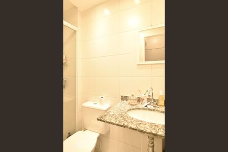 Apartamento à venda com 65m², 2 quartos e 1 vagaBanheiro da suite