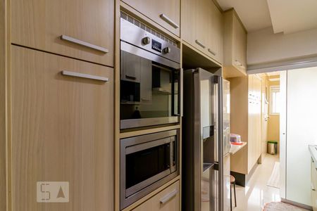 Apartamento à venda com 108m², 4 quartos e 2 vagasCozinha