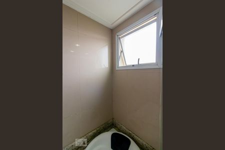 Apartamento à venda com 108m², 4 quartos e 2 vagasBanheiro da suíte