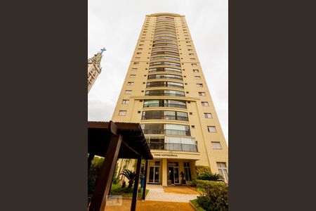 Apartamento à venda com 108m², 4 quartos e 2 vagasFachada