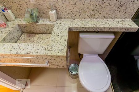 Apartamento à venda com 108m², 4 quartos e 2 vagasBanheiro 