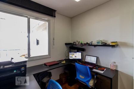 Apartamento à venda com 108m², 4 quartos e 2 vagasEscritório