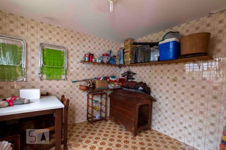 Casa à venda com 180m², 3 quartos e 4 vagasQuarto de Serviço