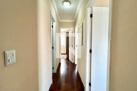 Corredor  de apartamento para alugar com 3 quartos, 90m² em Parque Imperial, São Paulo