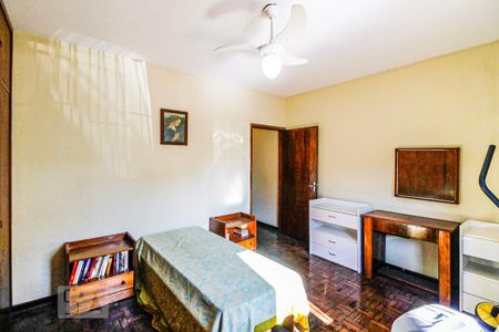 Casa à venda com 140m², 3 quartos e 4 vagas Casa à venda com 140m², 3 quartos e 4 vagasQuarto 3