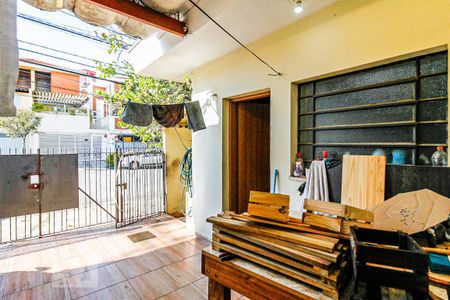 Casa à venda com 140m², 3 quartos e 4 vagas Casa à venda com 140m², 3 quartos e 4 vagasQuintal