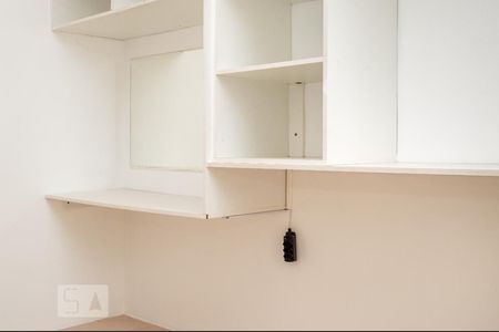 Quarto de apartamento para alugar com 2 quartos, 45m² em Osvaldo Rezende, Uberlândia