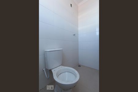 Banheiro de kitnet/studio para alugar com 1 quarto, 32m² em Vila Augusta, Sorocaba