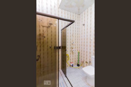 Casa à venda com 180m², 3 quartos e 3 vagas Casa à venda com 180m², 3 quartos e 3 vagasBanheiro