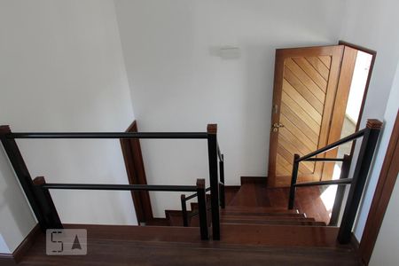 Apartamento à venda com 55m², 1 quarto e 1 vagaEscada