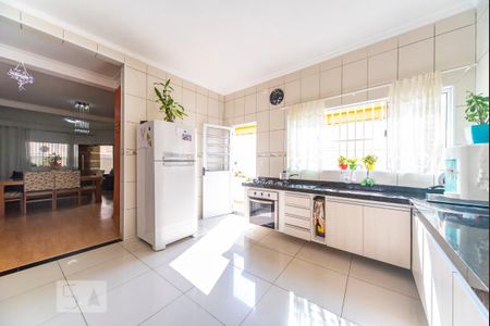 Casa à venda com 280m², 3 quartos e 2 vagas Casa à venda com 280m², 3 quartos e 2 vagasCozinha