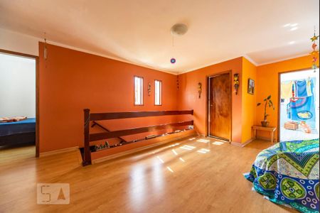 Casa à venda com 280m², 3 quartos e 2 vagas Casa à venda com 280m², 3 quartos e 2 vagasHall da Escada