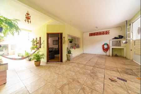 Casa à venda com 280m², 3 quartos e 2 vagas Casa à venda com 280m², 3 quartos e 2 vagasGaragem