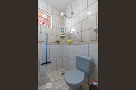 Casa à venda com 350m², 3 quartos e 4 vagas Casa à venda com 350m², 3 quartos e 4 vagasBanheiro 2
