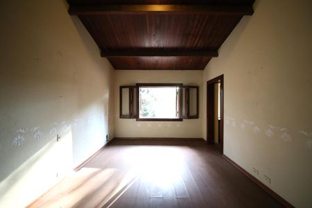 Casa à venda com 1300m², 5 quartos e 6 vagasSuíte 4