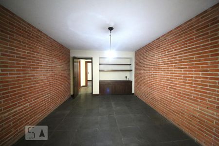 Casa à venda com 1300m², 5 quartos e 6 vagasSala 