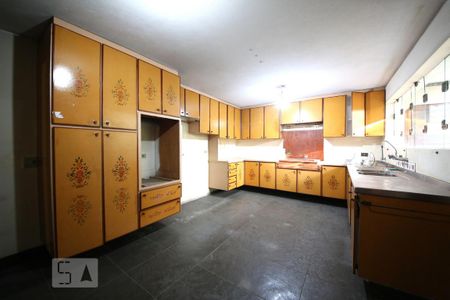 Casa à venda com 1300m², 5 quartos e 6 vagasCozinha 