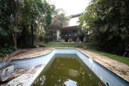 Casa à venda com 1300m², 5 quartos e 6 vagasJardim