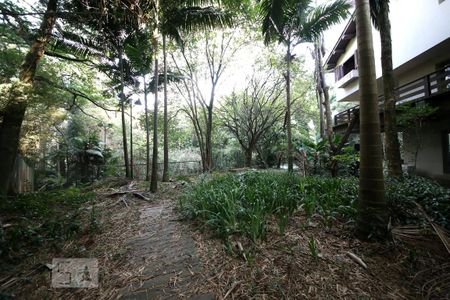 Casa à venda com 1300m², 5 quartos e 6 vagasJardim