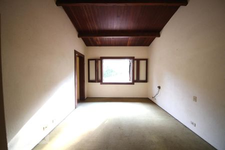 Casa à venda com 1300m², 5 quartos e 6 vagasSuíte 2