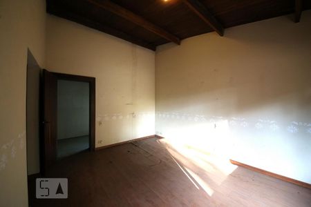 Casa à venda com 1300m², 5 quartos e 6 vagasSuíte 4