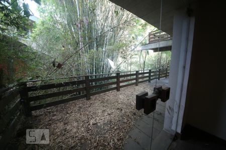 Casa à venda com 1300m², 5 quartos e 6 vagasTerraço