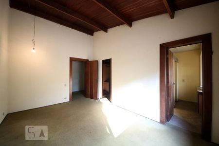 Casa à venda com 1300m², 5 quartos e 6 vagasSuíte 2