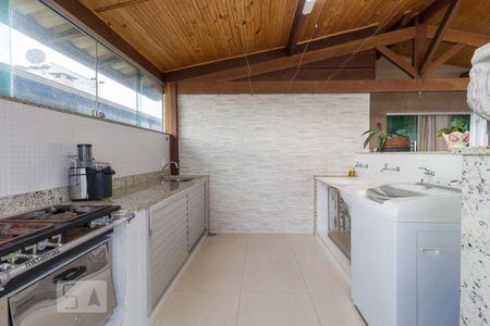 Apartamento à venda com 120m², 4 quartos e 2 vagasÁrea Externa